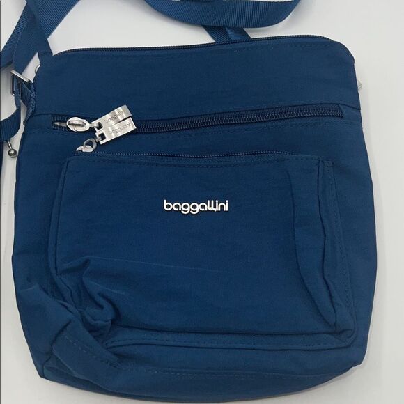 BAGGALLINI Pacific Blue RFID Pocket Crossbody and Wristlet - Picture 4 of 8